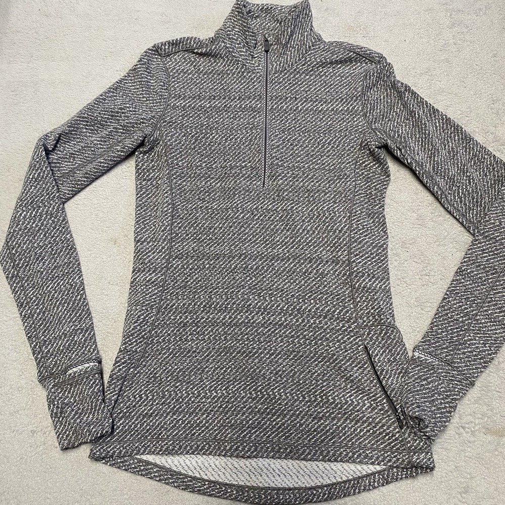 Lululemon Outrun 1/2 Zip Pullover Womens 2 Ripple Gray Thumbholes Active
